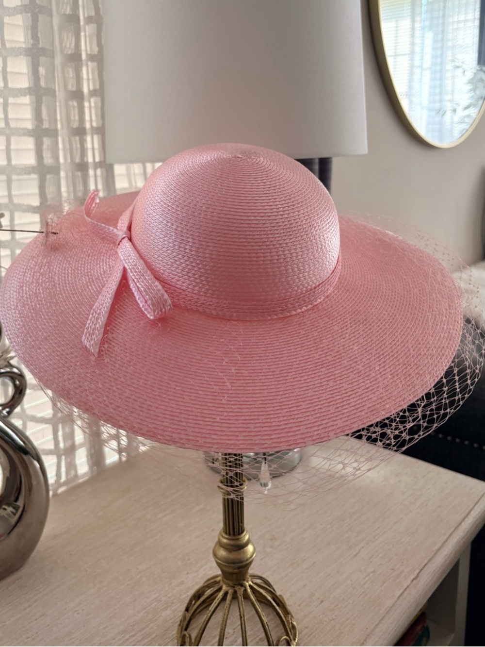 VTG Pink Polypropylene Straw Mesh Veil Hat